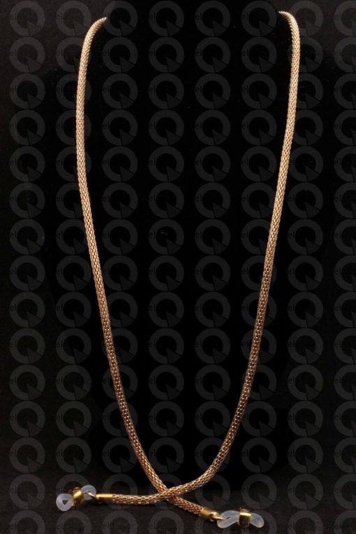 Metal threaded chain for glasses in gold color.