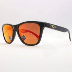 Oakley Frogskins 9013 E6 55 sunglasses