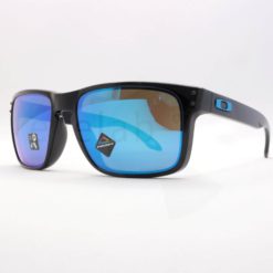 Oakley Holbrook 9102 F5 sunglasses
