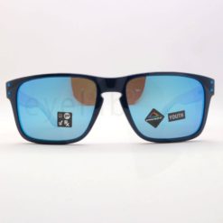 Oakley Youth Holbrook XS 9007 05 sunglasses